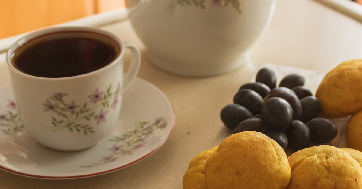 Minimalist Cafés with Stellar Brunch Menus